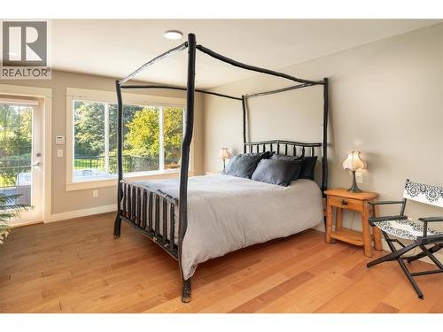 529 Knowles Road, Kelowna, BC - Indoor Photo Showing Bedroom