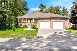 54 ROYAL BEECH DRIVE  Wasaga Beach, ON L9Z 1H3