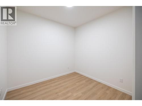 604 Cawston Avenue Unit# 415, Kelowna, BC - Indoor Photo Showing Other Room
