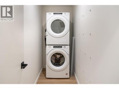604 Cawston Avenue Unit# 415, Kelowna, BC - Indoor Photo Showing Laundry Room