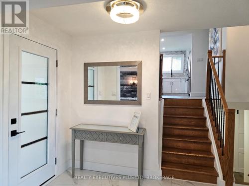 99 Carlton Avenue, Welland (N. Welland), ON - Indoor Photo Showing Other Room