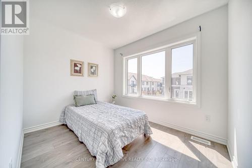 388 Okanagan Path, Oshawa, ON - Indoor Photo Showing Bedroom