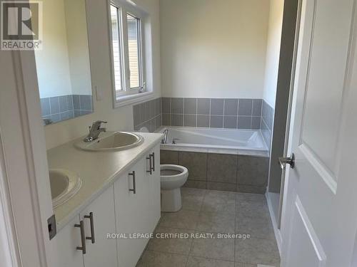 10 Hillcroft Way, Kawartha Lakes, ON - Indoor Photo Showing Bathroom