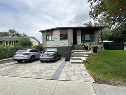 475 Rue de Canterbury  Laval (Chomedey), QC H7W 2B8