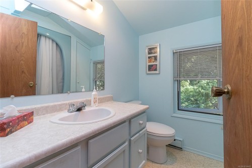 11379 West Saanich Rd, North Saanich, BC 