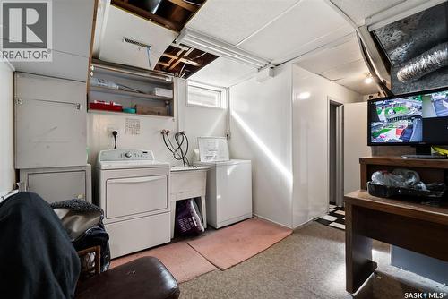 189 Mikkelson Drive, Regina, SK - Indoor Photo Showing Laundry Room