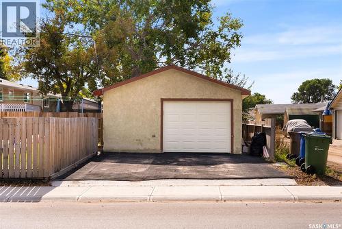 189 Mikkelson Drive, Regina, SK - Outdoor With Exterior