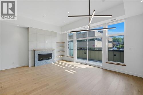 266 Baker Street Unit# 17, Nelson, BC - Indoor With Fireplace