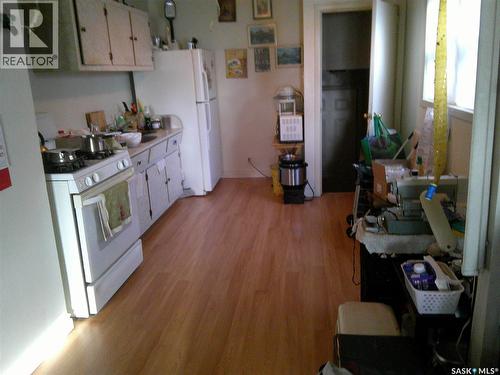 1253 Athol Street, Regina, SK - Indoor Photo Showing Kitchen