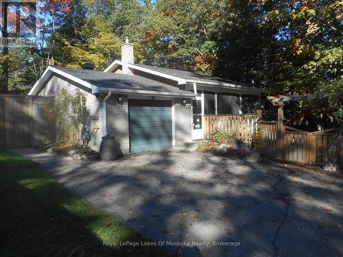115 DOUGLAS STREET  Gravenhurst (Muskoka (S)), ON P1P 1A4