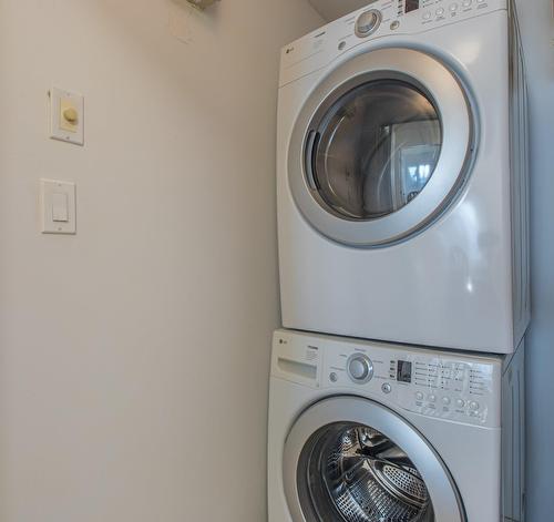 Laundry room - 201-1650 Rue St-Louis, Montréal (Saint-Laurent), QC - Indoor Photo Showing Laundry Room