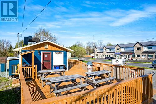 Space for customers to enjoy their food and drinks - 106 Broadway Street W, Merrickville-Wolford, ON 