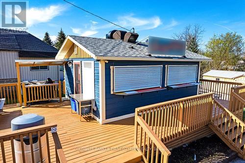 Attractive and efficient design - 106 Broadway Street W, Merrickville-Wolford, ON 