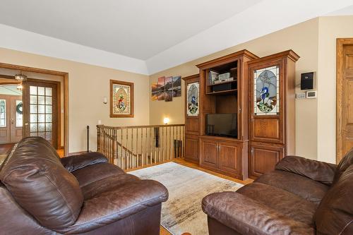 Salon - 123 Rue Du Domaine-Brome, Lac-Brome, QC - Indoor Photo Showing Living Room