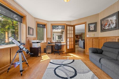 Salle familiale - 123 Rue Du Domaine-Brome, Lac-Brome, QC - Indoor Photo Showing Living Room