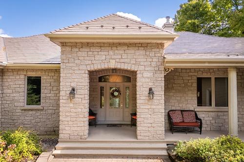 Garage - 123 Rue Du Domaine-Brome, Lac-Brome, QC - Outdoor