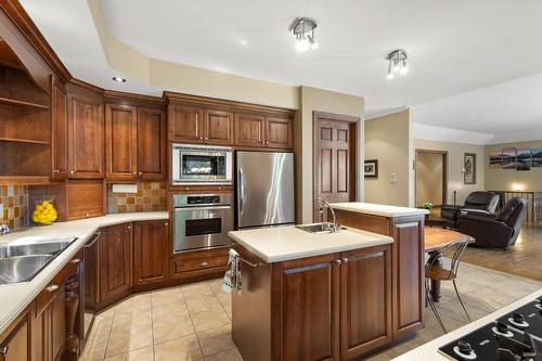 Cuisine - 123 Rue Du Domaine-Brome, Lac-Brome, QC - Indoor Photo Showing Kitchen With Double Sink