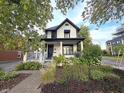 144 Boul. Curé-Labelle  Laval (Sainte-Rose), QC H7L 2Z4