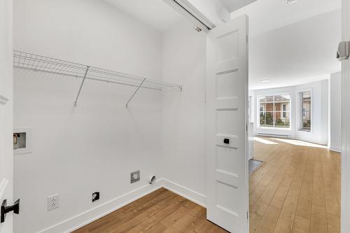 Laundry room - 9334 Rue Riverin, Brossard, QC - Indoor