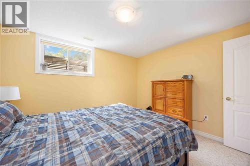 207 Cassandra Boulevard, Sarnia, ON - Indoor Photo Showing Bedroom