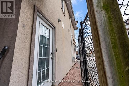 10 Main Street, Mississauga, ON 