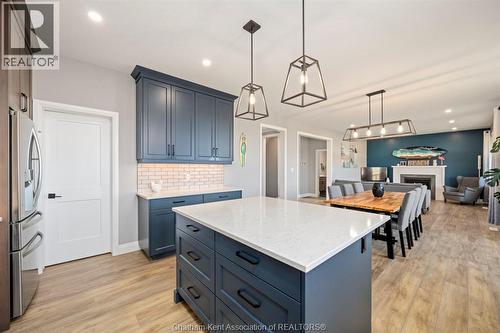 120 Lila Street, Dutton, ON - Indoor Photo Showing Kitchen With Upgraded Kitchen