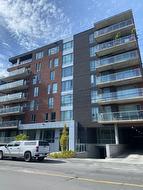 704-205 Ch. Bates  Mont-Royal, QC H3S 1A1