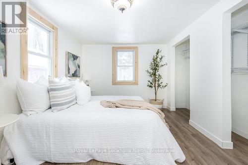 80 Concession 8 Road E, Tiny, ON - Indoor Photo Showing Bedroom