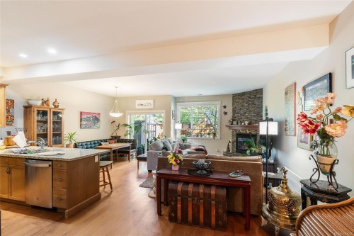 2-344 Hirst Ave, Parksville, BC 