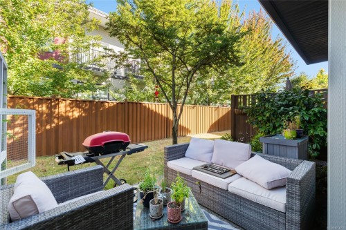 2-344 Hirst Ave, Parksville, BC 