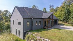 819 Rue de la Campagne  Sainte-Adèle, QC J8B 3M2