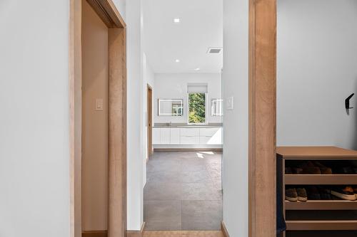 Salle de bains attenante à la CCP - 819 Rue De La Campagne, Sainte-Adèle, QC - Indoor Photo Showing Other Room