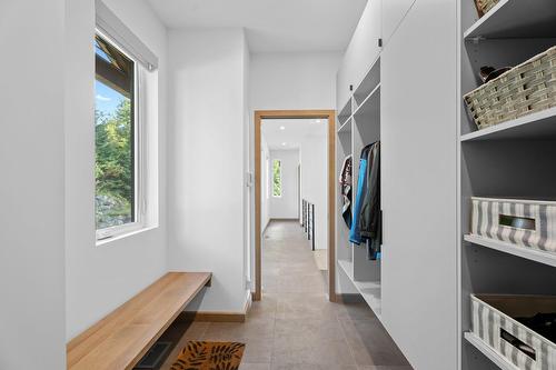 Penderie (Walk-in) - 819 Rue De La Campagne, Sainte-Adèle, QC - Indoor Photo Showing Other Room