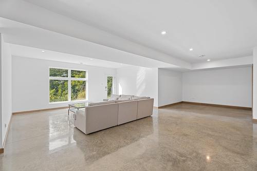 Salle familiale - 819 Rue De La Campagne, Sainte-Adèle, QC - Indoor