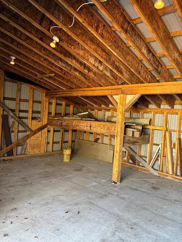 Garage - 193 Ch. Tawachiche E., Lac-Aux-Sables, QC - Indoor