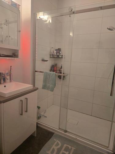 Salle de bains - 1062 Rue St-Viateur, Joliette, QC - Indoor Photo Showing Bathroom