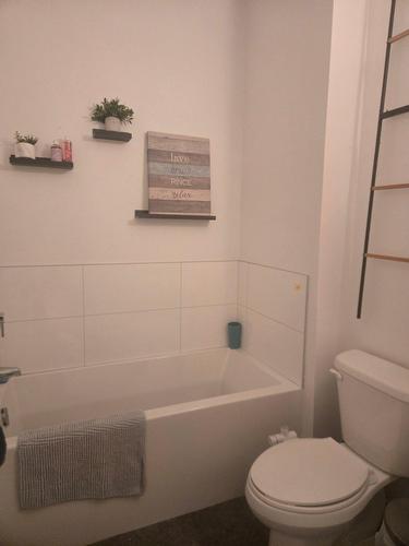 Salle de bains - 1062 Rue St-Viateur, Joliette, QC - Indoor Photo Showing Bathroom