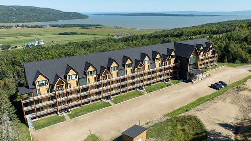 108-750 Boul. Monseigneur-De Laval  Baie-Saint-Paul, QC G3Z 2V5