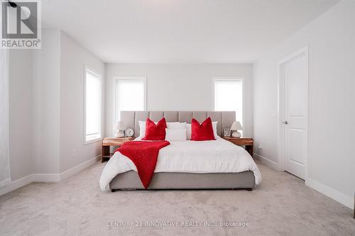 1076 Thompson Drive, Oshawa, ON - Indoor Photo Showing Bedroom