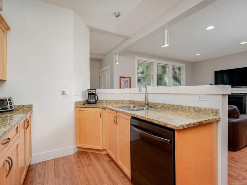 109-630 Speed Ave, Victoria, BC 