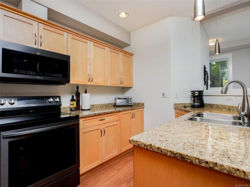 109-630 Speed Ave, Victoria, BC 