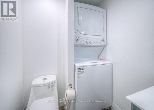 92 Adam Street, Cambridge, ON - Indoor Photo Showing Laundry Room