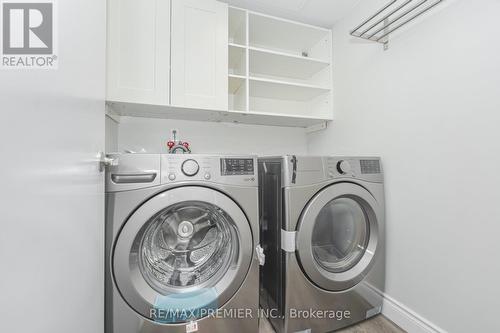 1105 - 260 Scarlett Road, Toronto, ON - Indoor Photo Showing Laundry Room