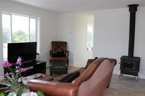 6160 Lakeview Dr, Duncan, BC 