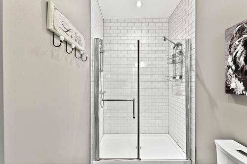 Bathroom - 1049 Rue Des Chevaliers, Prévost, QC - Indoor Photo Showing Bathroom