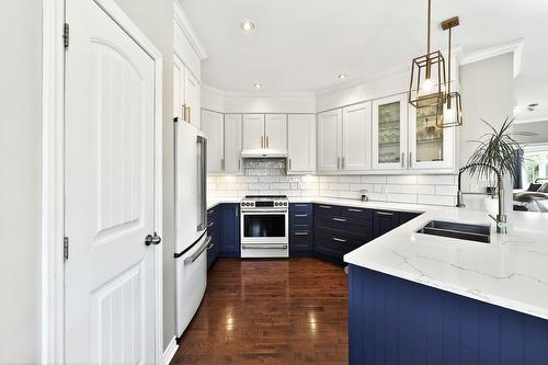 Kitchen - 1049 Rue Des Chevaliers, Prévost, QC - Indoor Photo Showing Kitchen With Double Sink With Upgraded Kitchen