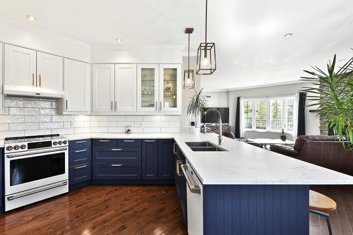 Kitchen - 1049 Rue Des Chevaliers, Prévost, QC - Indoor Photo Showing Kitchen With Double Sink With Upgraded Kitchen