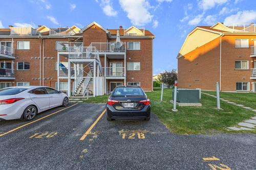 Parking - 1622 Boul. Du Millénaire, Saint-Basile-Le-Grand, QC - Outdoor With Balcony