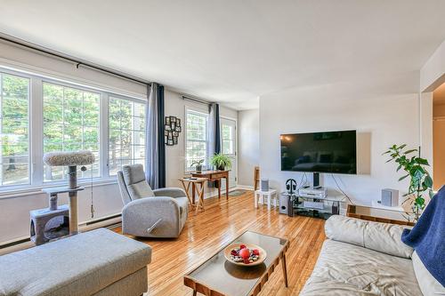 Living room - 552  - 556 Rue Chapleau, Saint-Jérôme, QC - Indoor Photo Showing Living Room