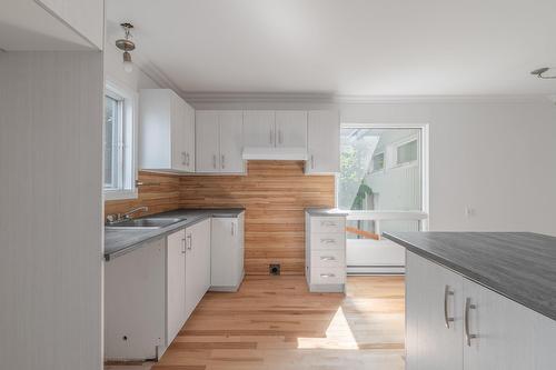 Logement - 3381  - 3385A Av. Des Églises, Lévis (Les Chutes-De-La-Chaudière-Est), QC - Indoor Photo Showing Kitchen